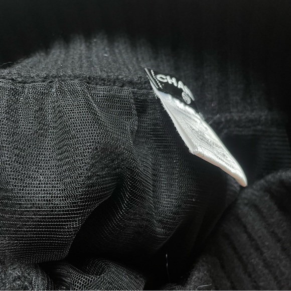 Chanel Cashmere Knit Bubble Mini Skirt Ready To Wear Size 36 US 6 - Picture 7 of 13